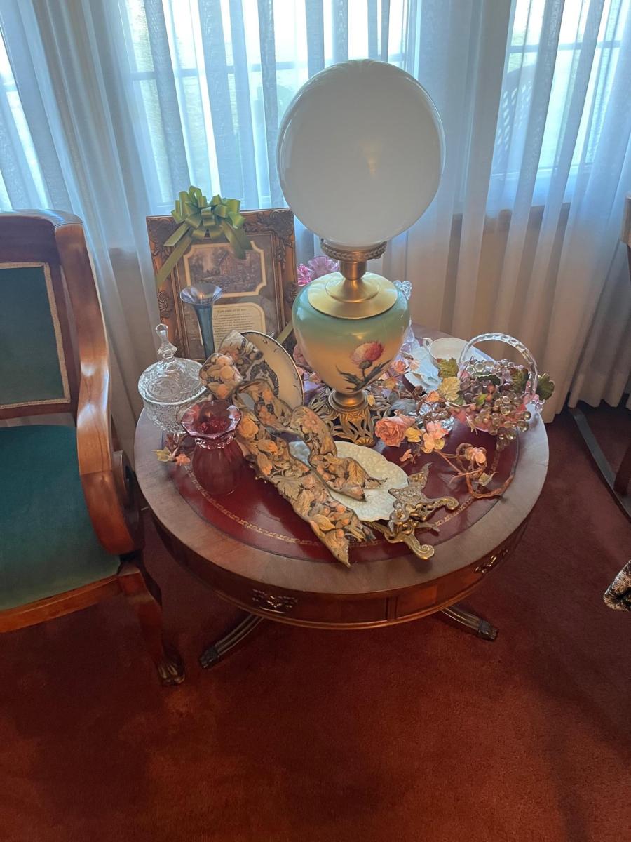 CENTRALLY LOCATED HENDERSON HOME Gallery Kurtz Auction & Realty Co.