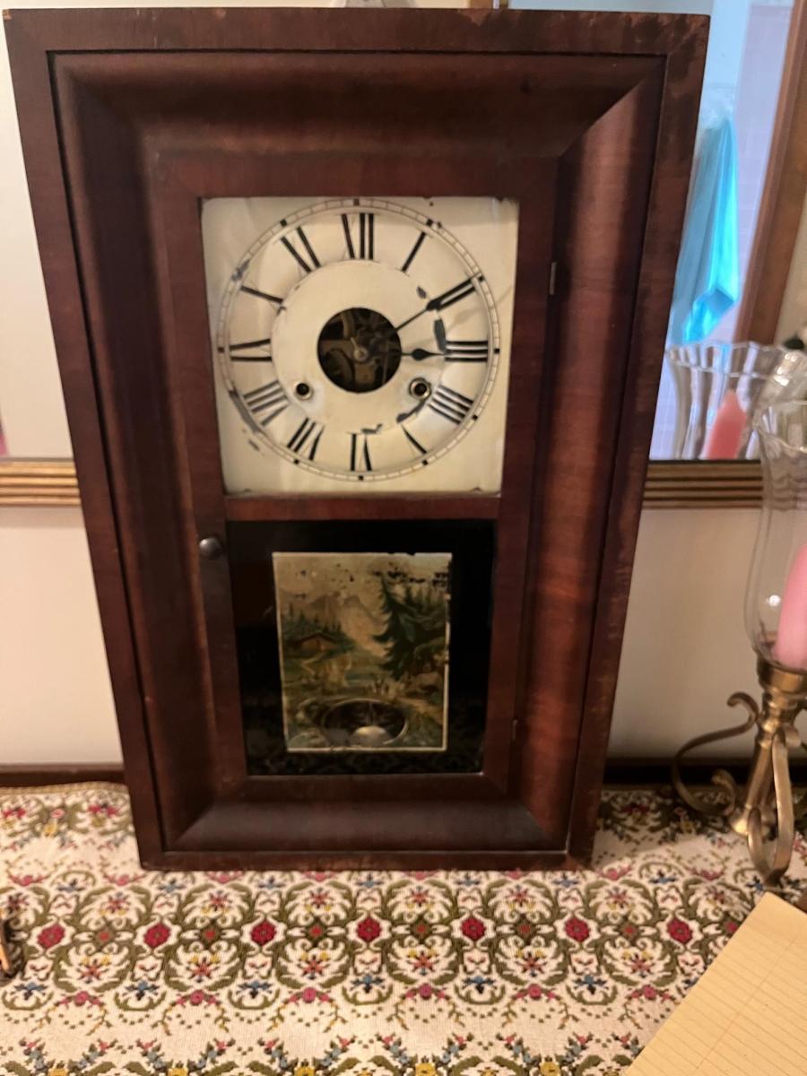 CENTRALLY LOCATED HENDERSON HOME Gallery Kurtz Auction & Realty Co.