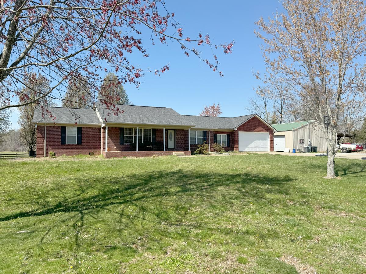 HOME ON 17.2 ACRES BETWEEN PLEASANT RIDGE AND WHITESVILLE Kurtz